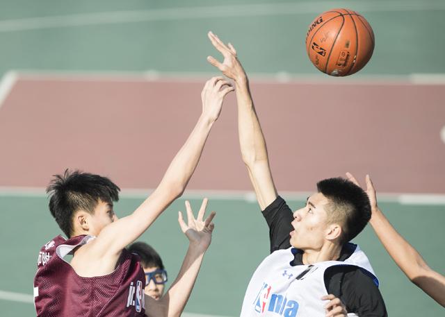 我认为他不想离开俱乐部。
